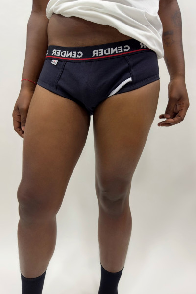 Cueca com Abertura Lateral - Preta Slip